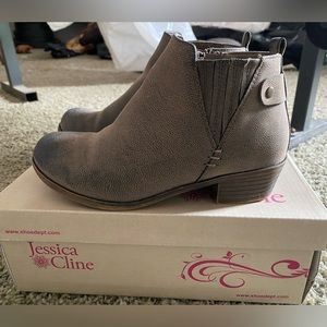 Girls boots